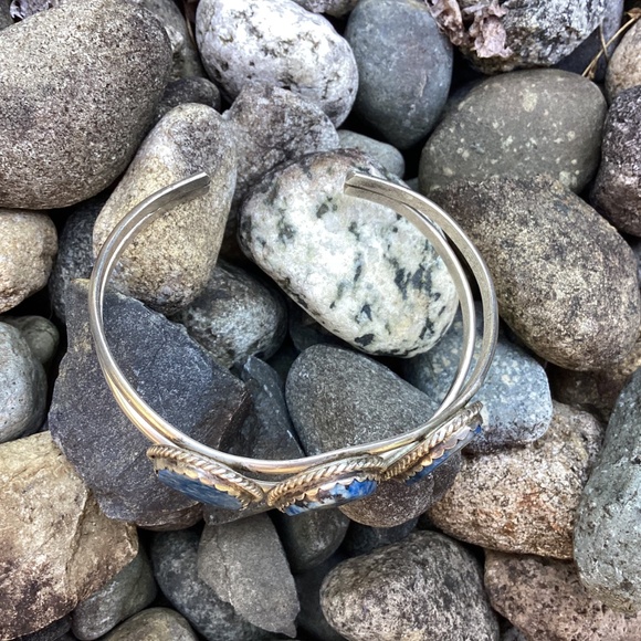 Signed Native American Vintage Z-Otero Sodalite Three Stone Sterling Silver Cuff - Picture 9 of 13